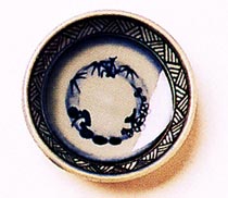 [ PLATE, (PINE-BAMBOO-PLUM), 4