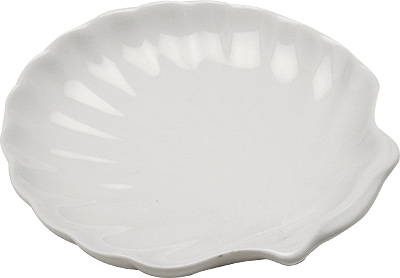 [ PLATE, SHELL SHAPED, PLAIN WHI ]