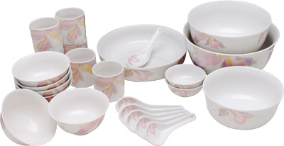 [ TABLEWARE SET, IRIS ORCHID, 23 ]