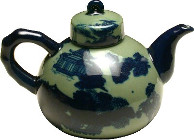 [ TEA POT,PORCELAIN,BLUE ON GREE ]